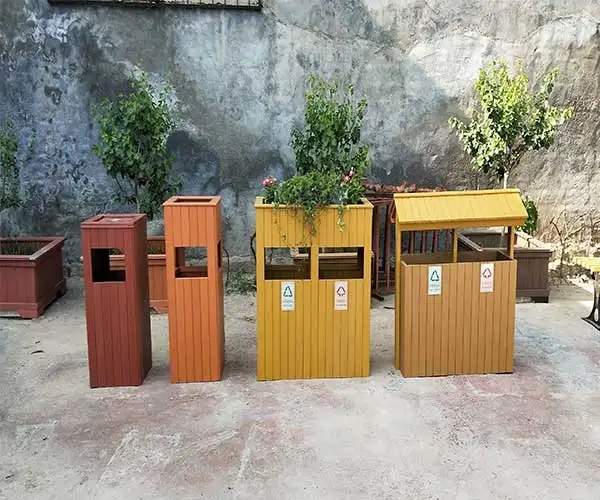 城区塑木垃圾桶